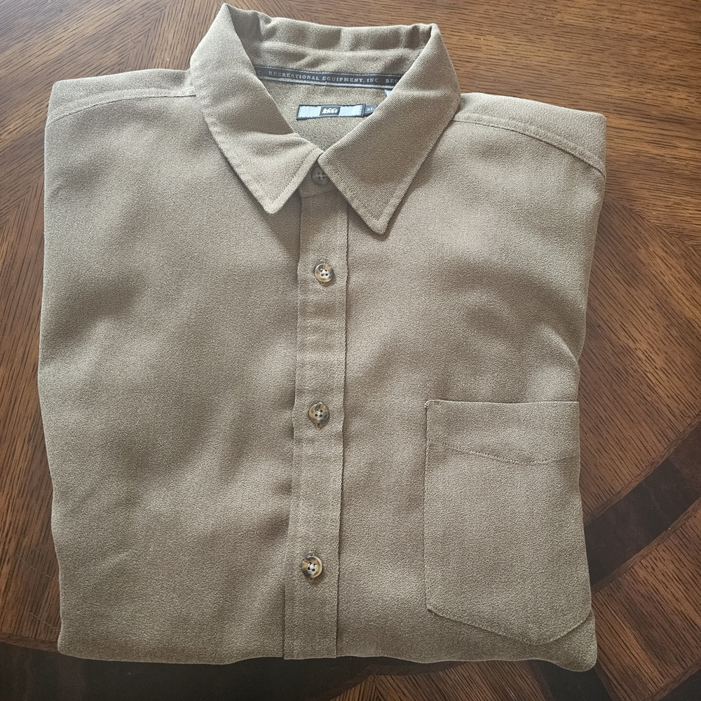 REI Men's Light Brown Casual Button Down Shirt Size XL